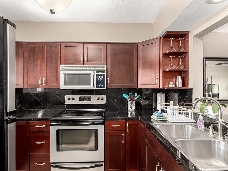 7494 E Earll Dr #213 — Photo 10