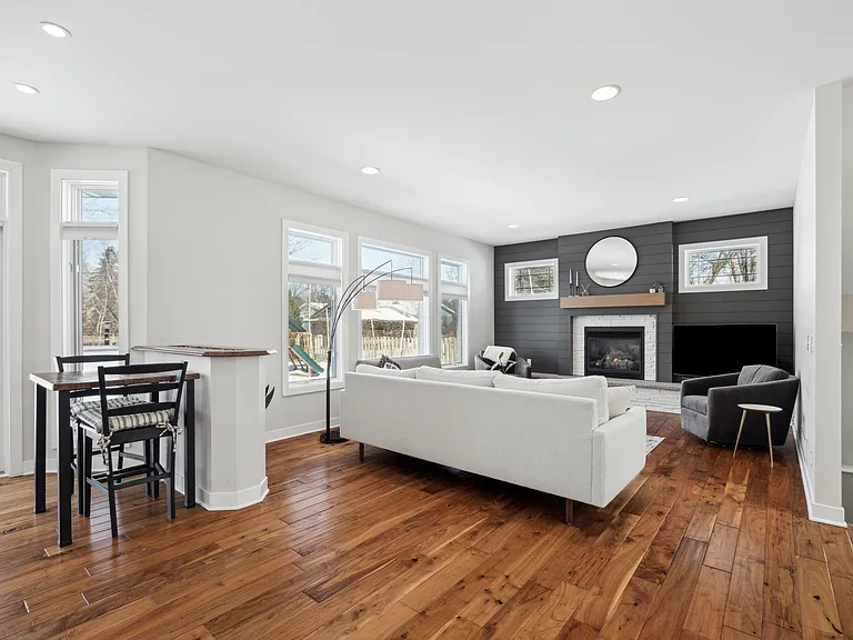 16108 Gleason Lake Rd — Photo 10