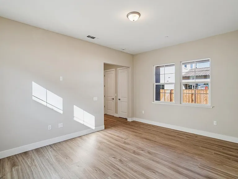 3068 El Capitan Dr — Photo 9