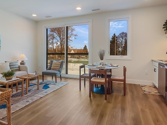 3rd image of 705 Cypress St #206