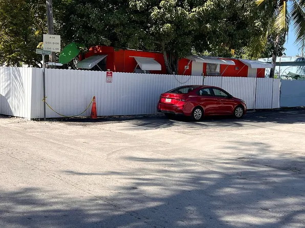 1398 NW 79th St #21, Miami, FL 33147