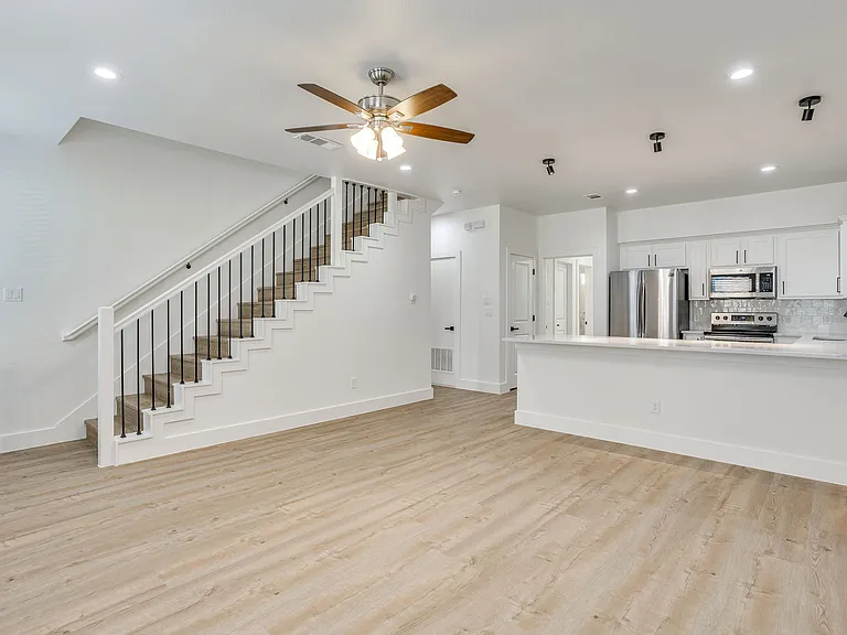3211 Forest Park Blvd — Photo 20
