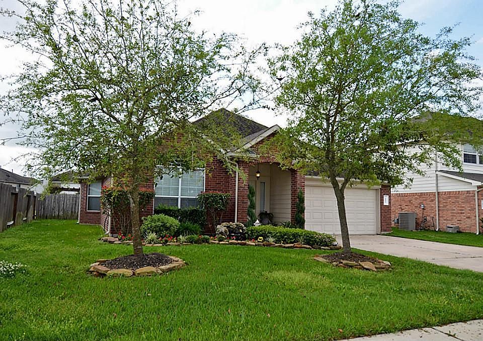 1st image of 5822 Vineyard Hill Dr
