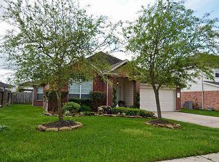 5822 Vineyard Hill Dr, Pearland, TX 77581