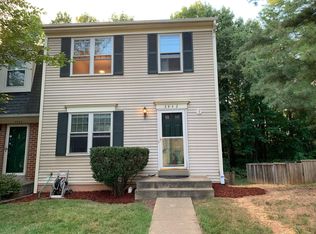 3942 Collis Oak Ct, Fairfax, VA 22033