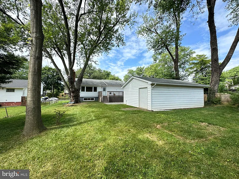 2304 McAuliffe Dr — Photo 20
