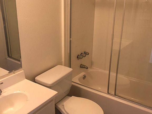 3rd image of 1234 N Edgemont St APT 216