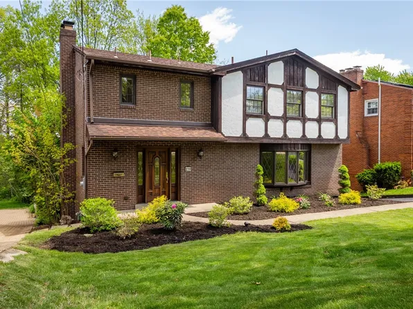 219 Main Entrance Dr, Pittsburgh, PA 15228