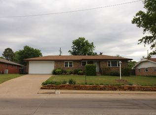 616 Crestland Dr, Bartlesville, OK 74006