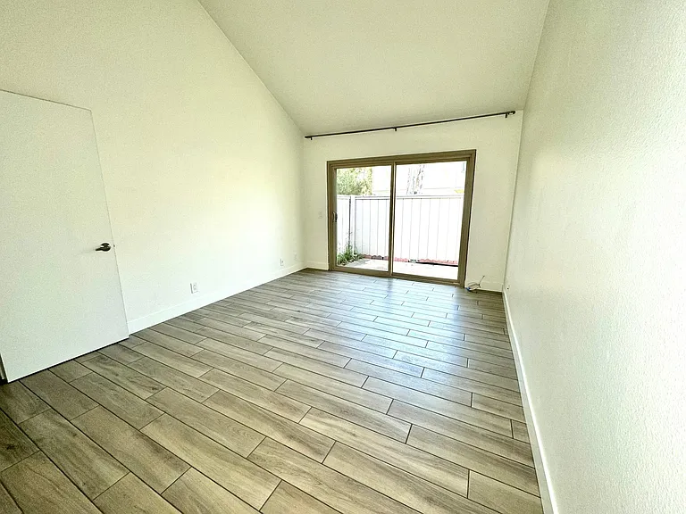 10257 Caminito Covewood #B — Photo 10