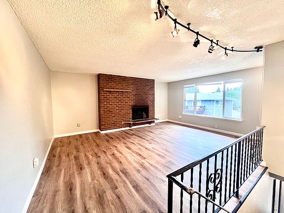 2nd image of 4722 72nd St E