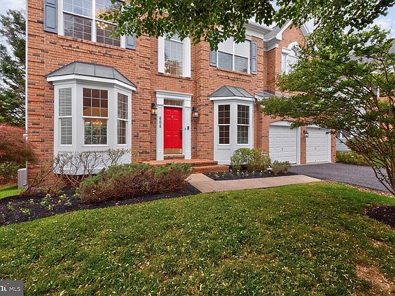 2nd image of 404 Misty Knoll Dr