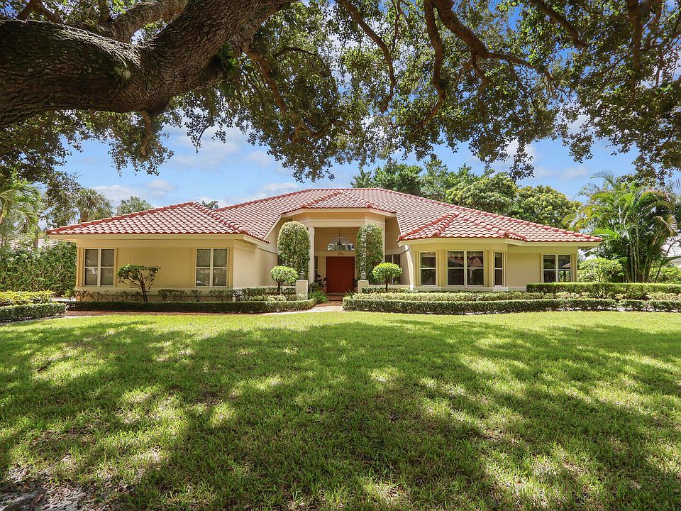 1st image of 18517 SE Heritage Drive