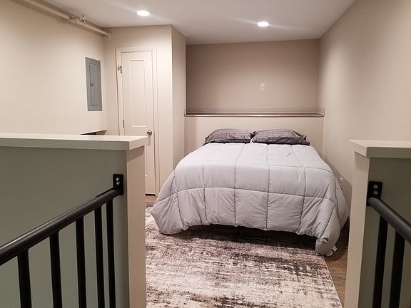 4th image of 791 Main St #9