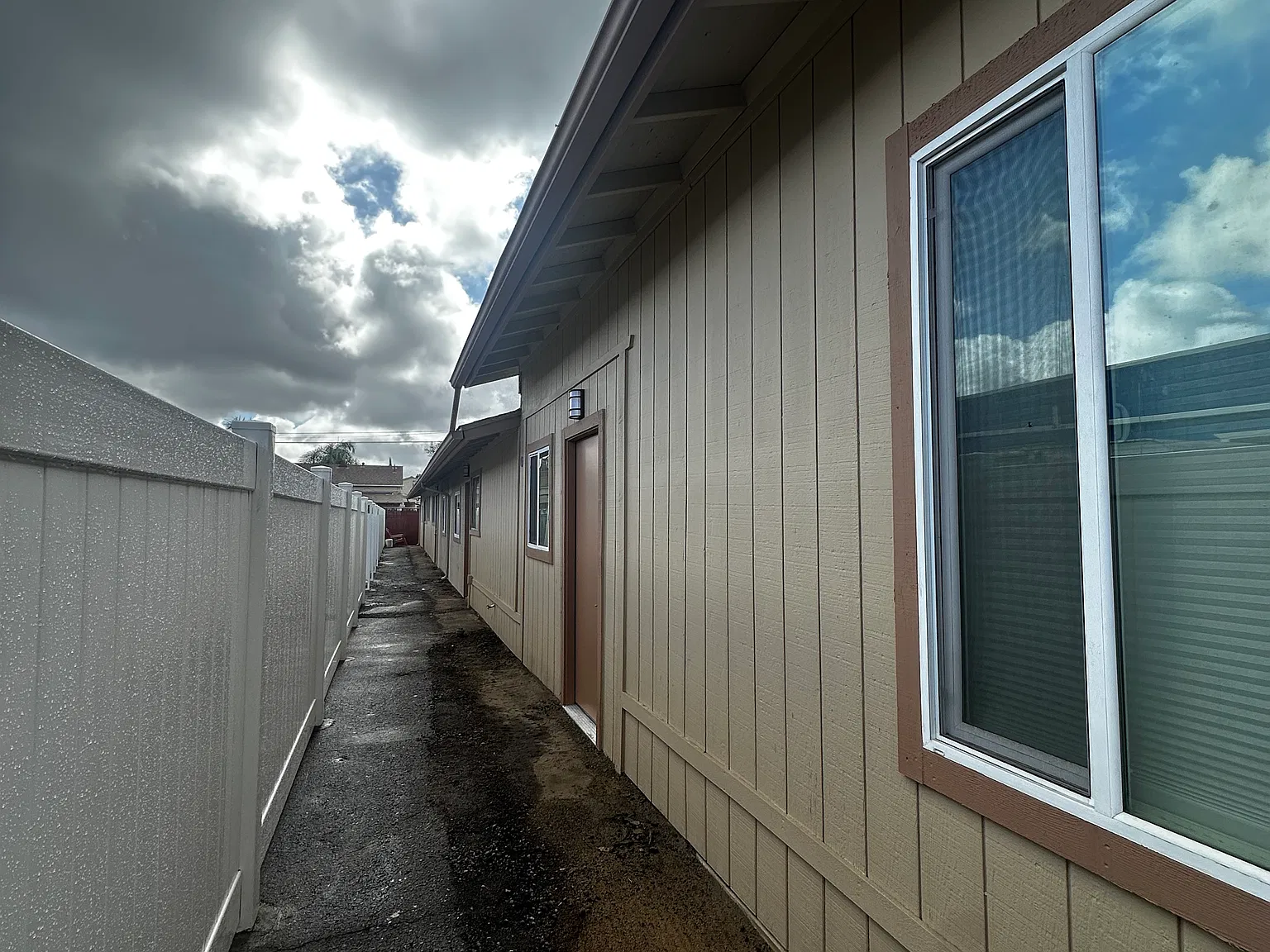 912 D St — Photo 1