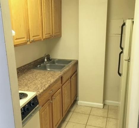 5th image of 1352 N Meridian St #108