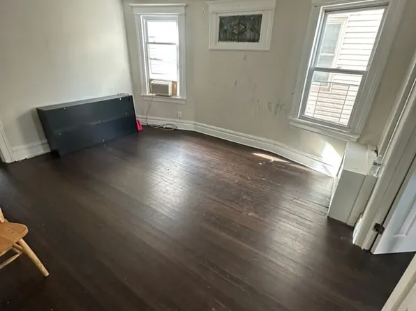 126 S Oraton Pkwy APT 1, East Orange, NJ 07018