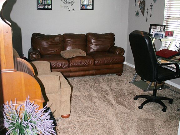 OFFICE OR 4TH BEDROOM
