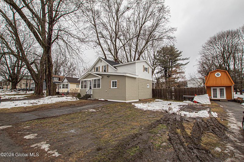 4th image of 119 S Pine Street
