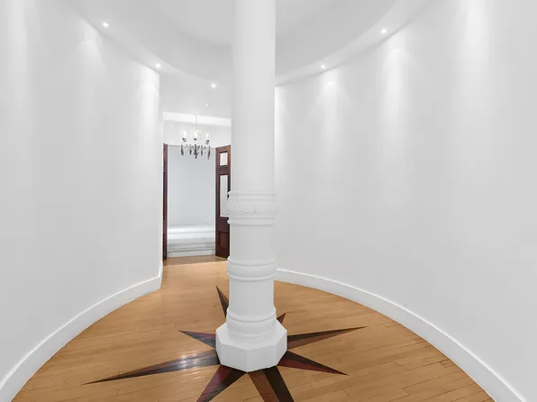 35 East 12th Street image 8 of 14