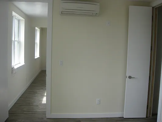 Rented by Windsor Homes Realty Corp | media 23