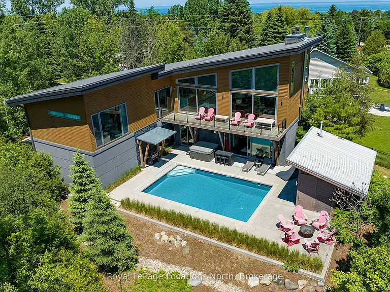 120 Craigleith Rd — Photo 2
