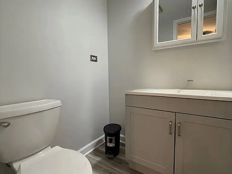 2 bed, 1.5 bath, 1232 sqft, $1,950 — Photo 2