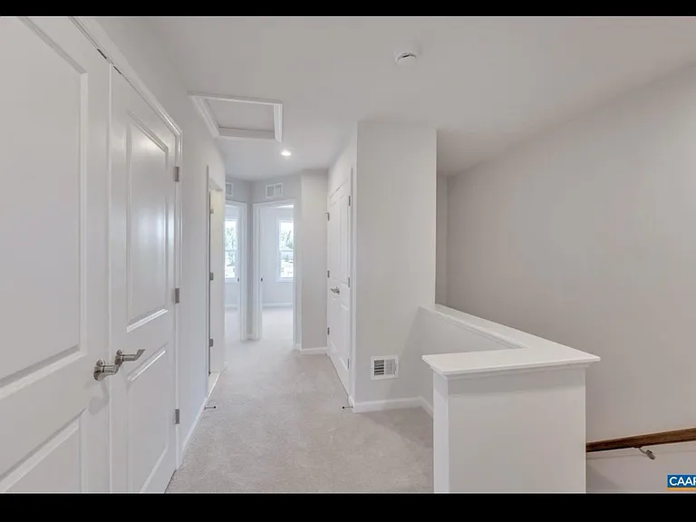 4831 Mercer St #2 — Photo 6