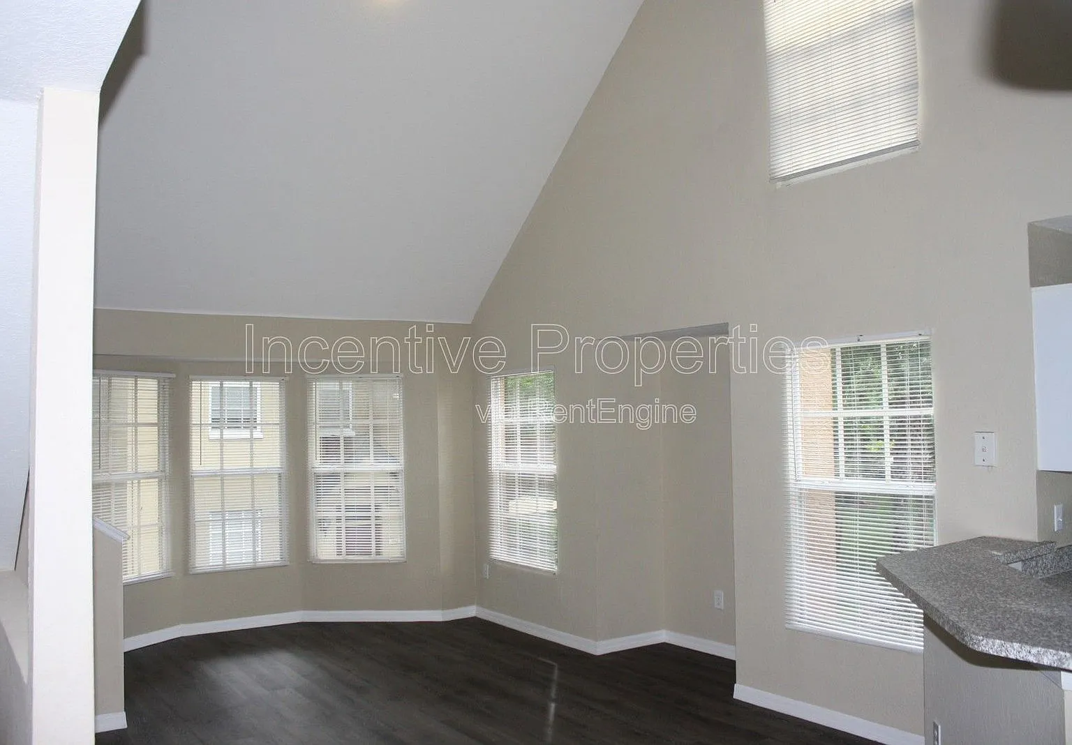 2 bed, 2.0 bath, 1248 sqft, $1,699 — Photo 4