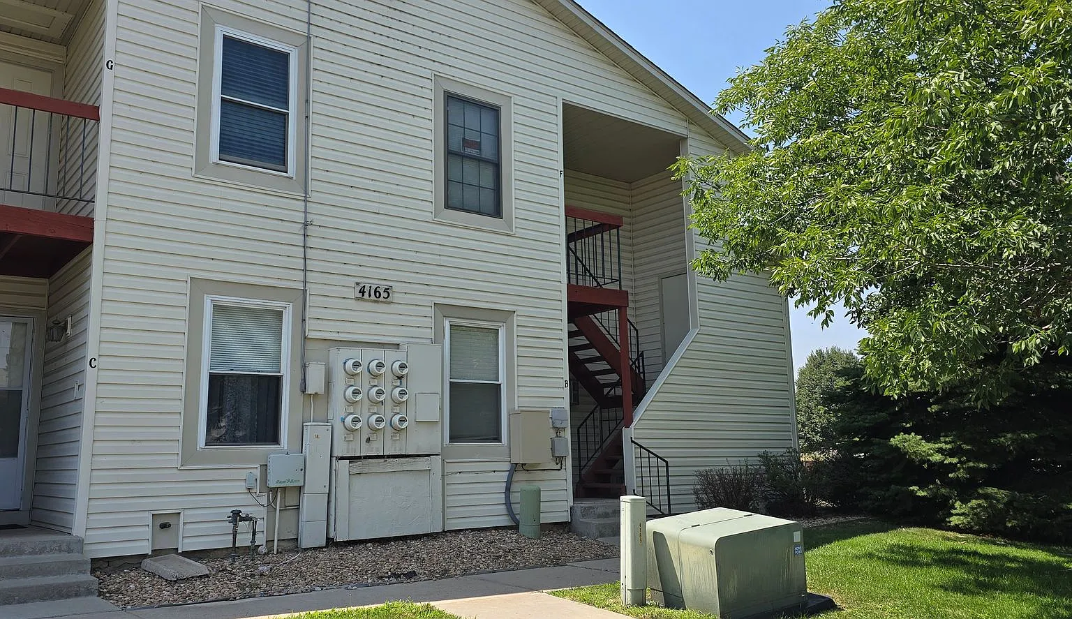 Top-Floor 2BR/2BA Condo with Vaulted Ceilings, Office Room, Patio & Community Amenities in Thornton! — Photo 1