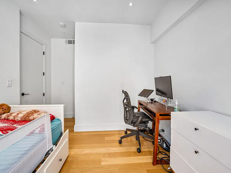 1702 Newkirk Ave #2A — Photo 10