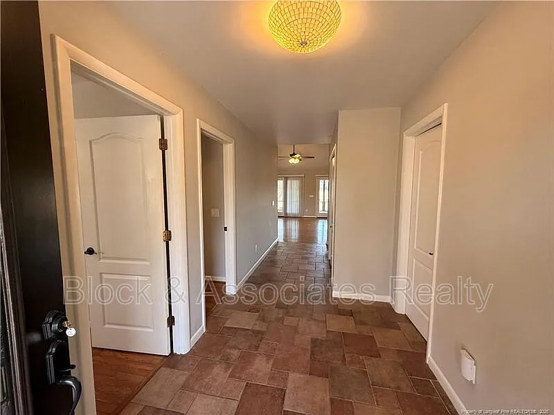 3 bed, 2.5 bath, $2,100 — Photo 2