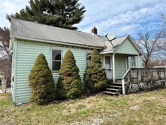 2nd image of 1304 Lakeshore Blvd