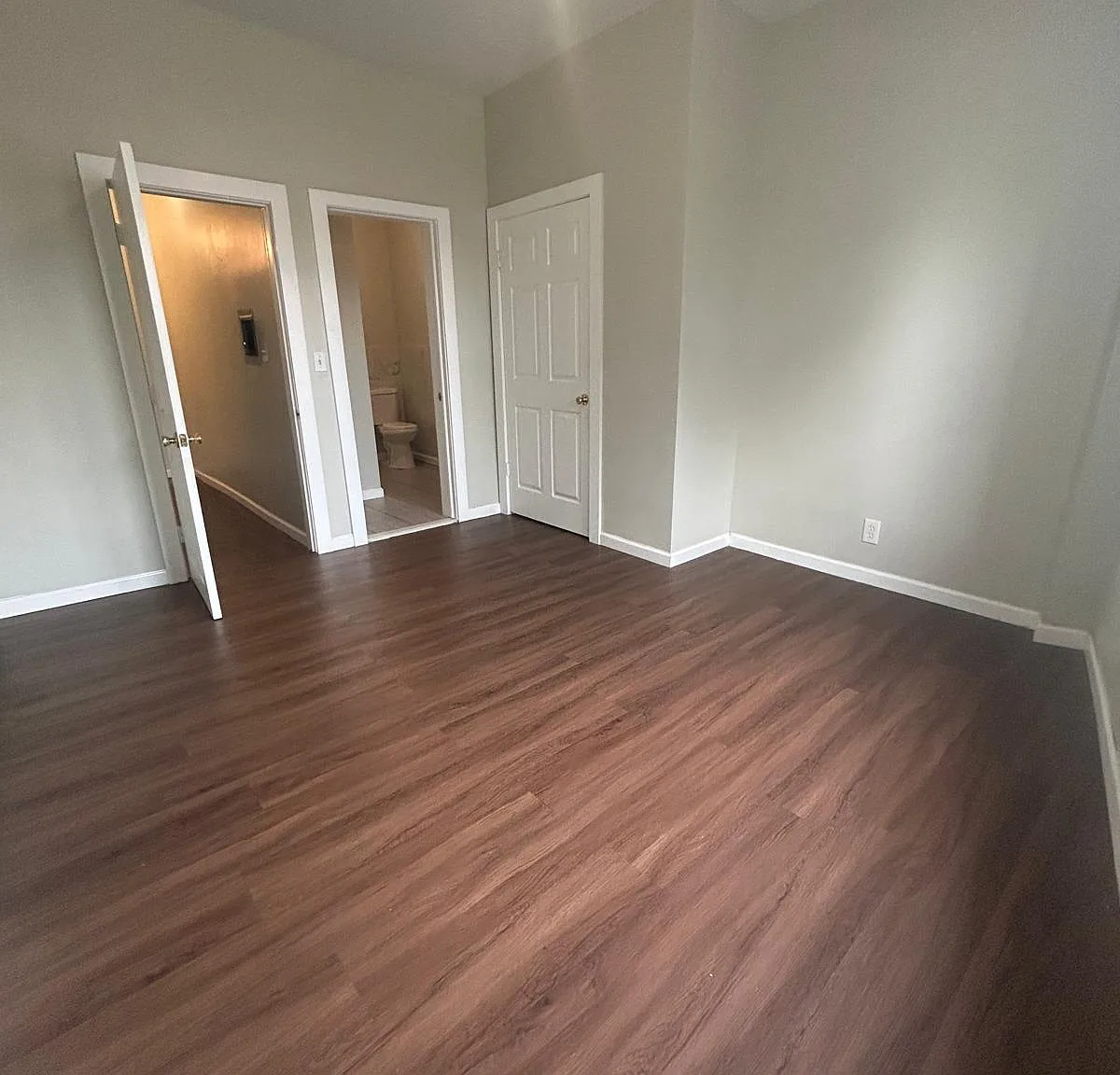 2 bed, $1,950 — Photo 2