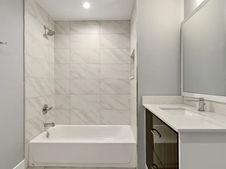 1222 N Marshall St #102A — Photo 15