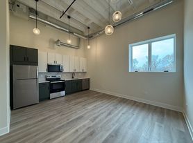1455 Maple Ave