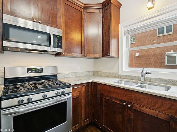 2nd image of 3519 W Medill Ave #1