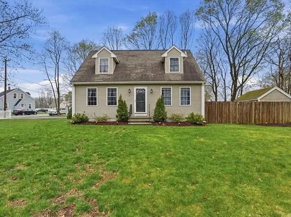 11 California Ave, Bellingham, MA 02019