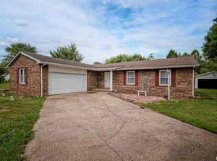 12545 Saraville Rd, MARION, IL 62959