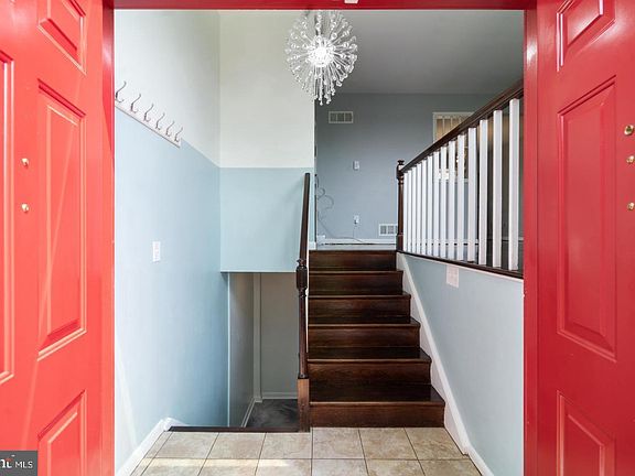 4th image of 1360 W St NE