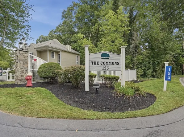 125 Highland St APT 304, Taunton, MA 02780