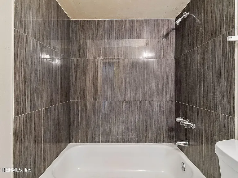7684 Jana Ln S — Photo 13