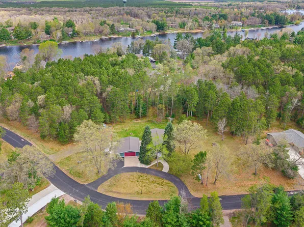 1102 S Archers Way, Nekoosa, WI 54457