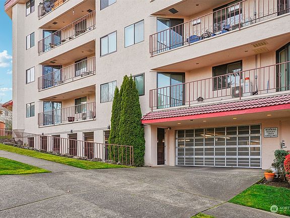 3rd image of 909 N I Street #103