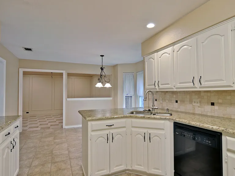 3700 Murphy Dr — Photo 5