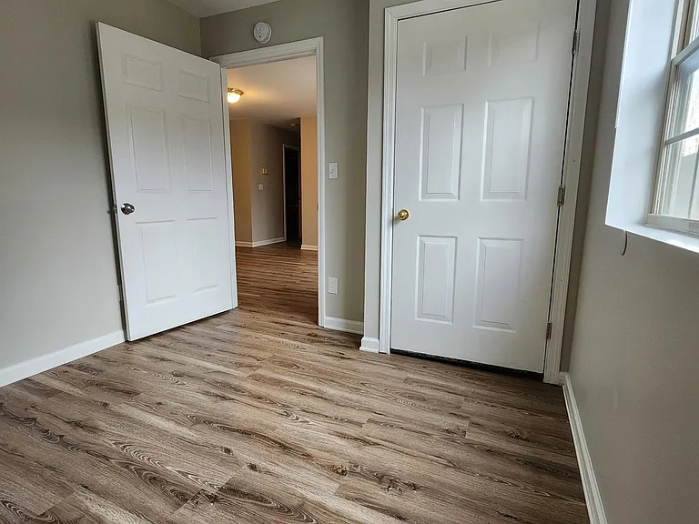 Willowbrook — Photo 18
