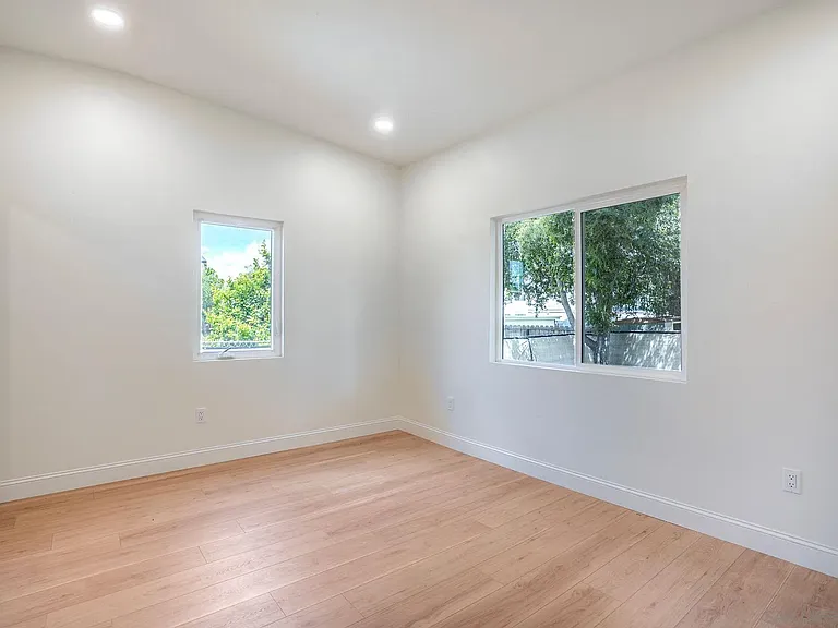 6942 Eberhart St — Photo 16