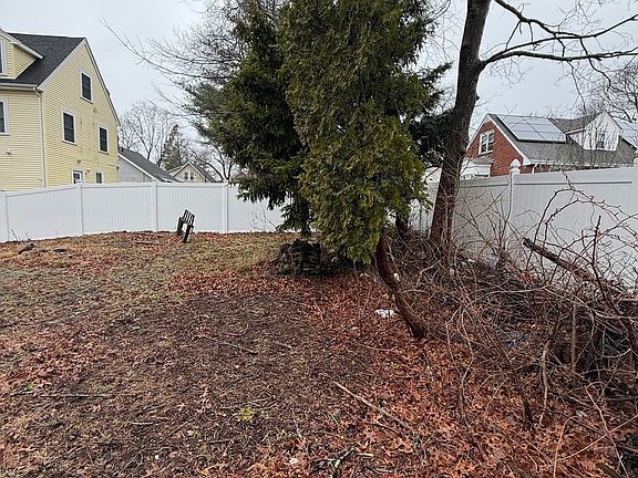 3rd image of 7 Waldo St