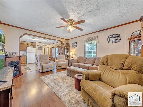2nd image of 65 Peach Ct
