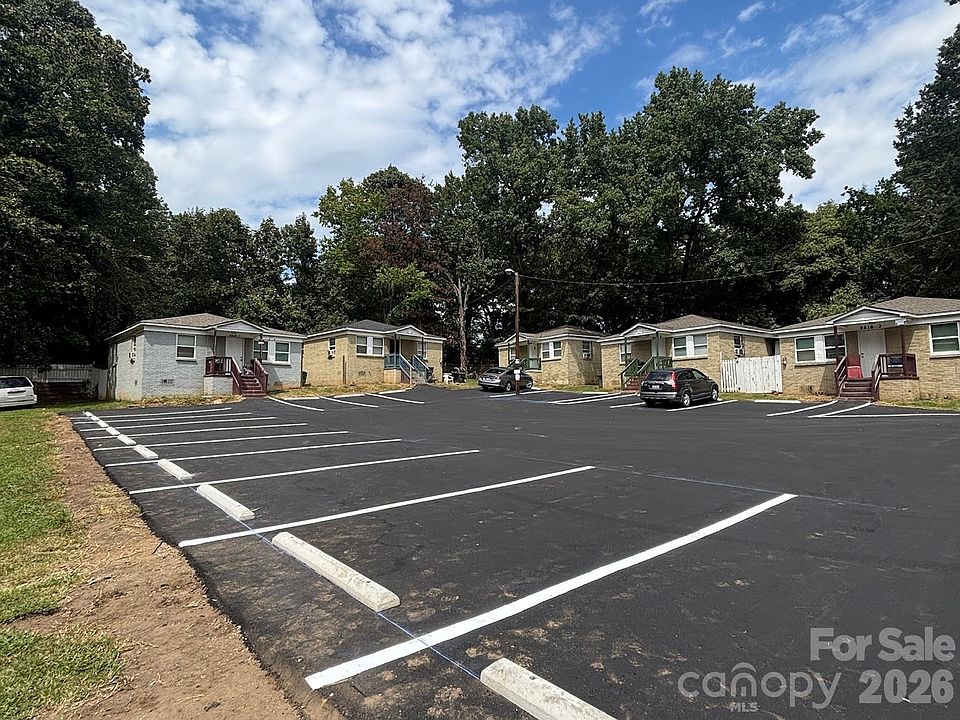 1st image of 2416 Julia Ave